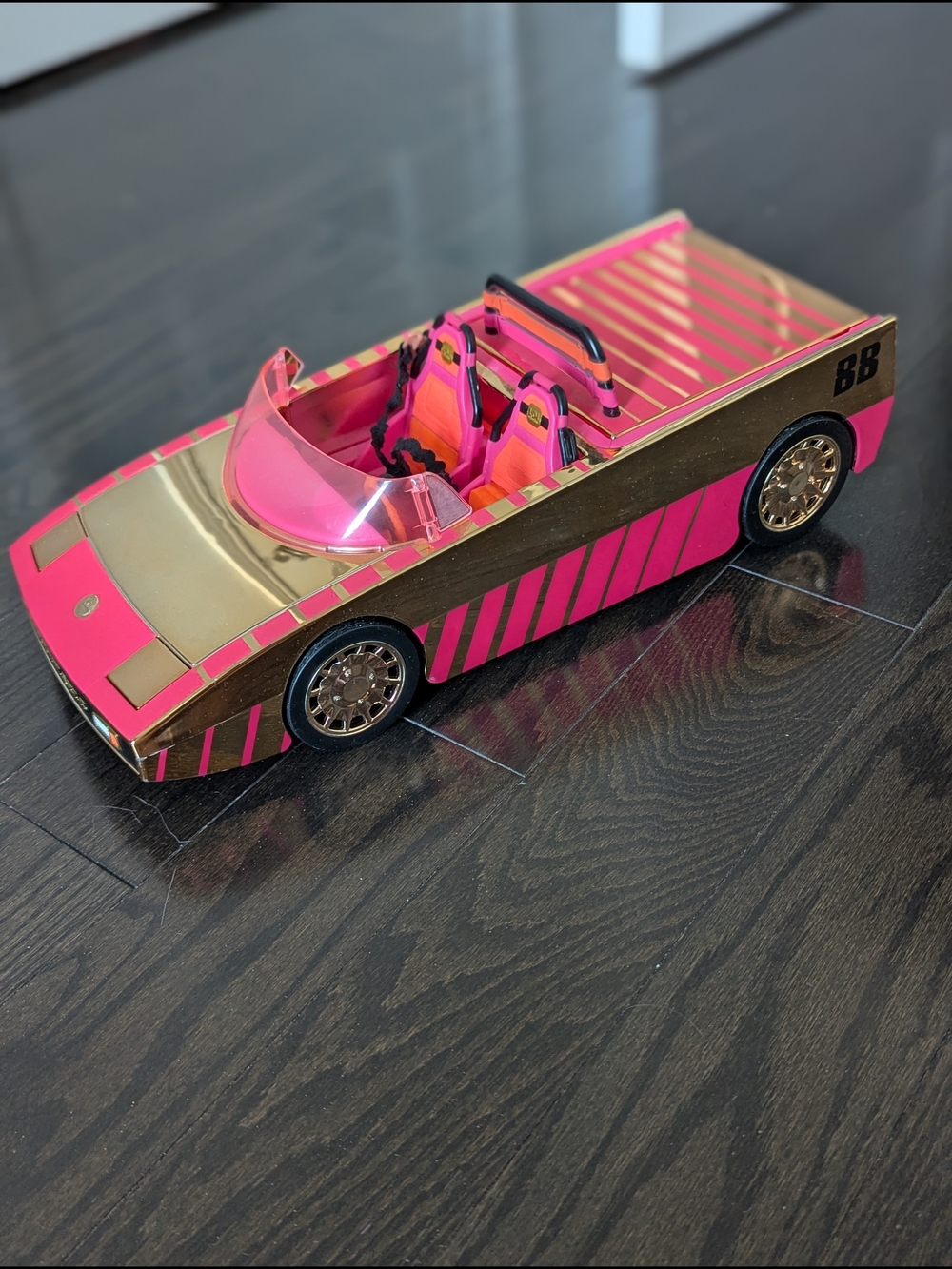 2/$35 LOL Surprise! Speedmatic Convertible Car – Pink & Gold